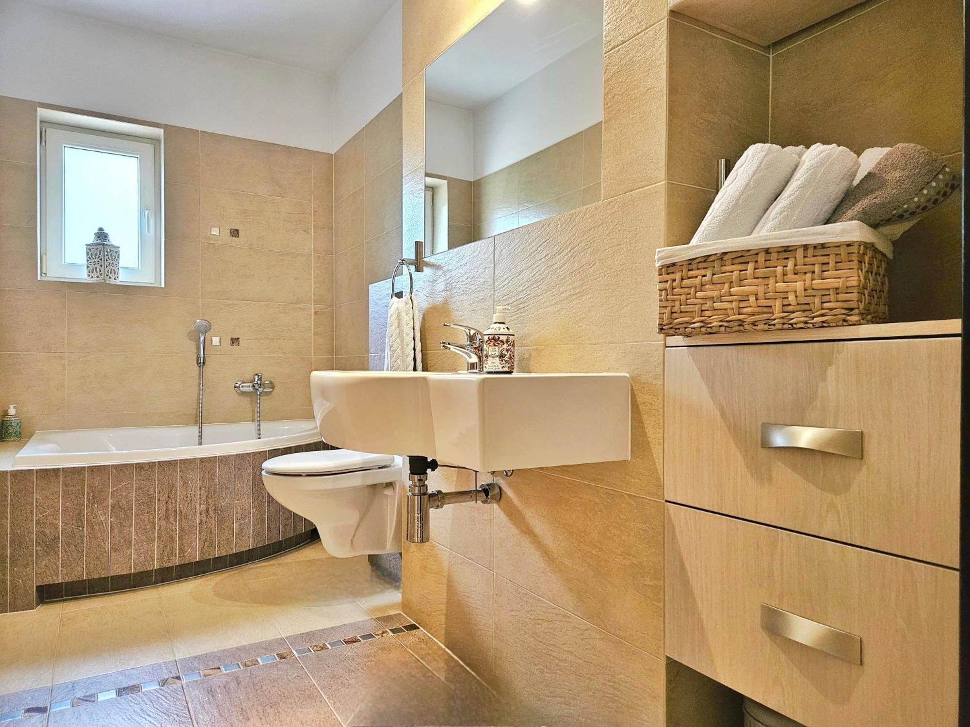Apartament Garden- Parking, Ogrodek, Cicha Okolica Прущ-Гдански Екстериор снимка